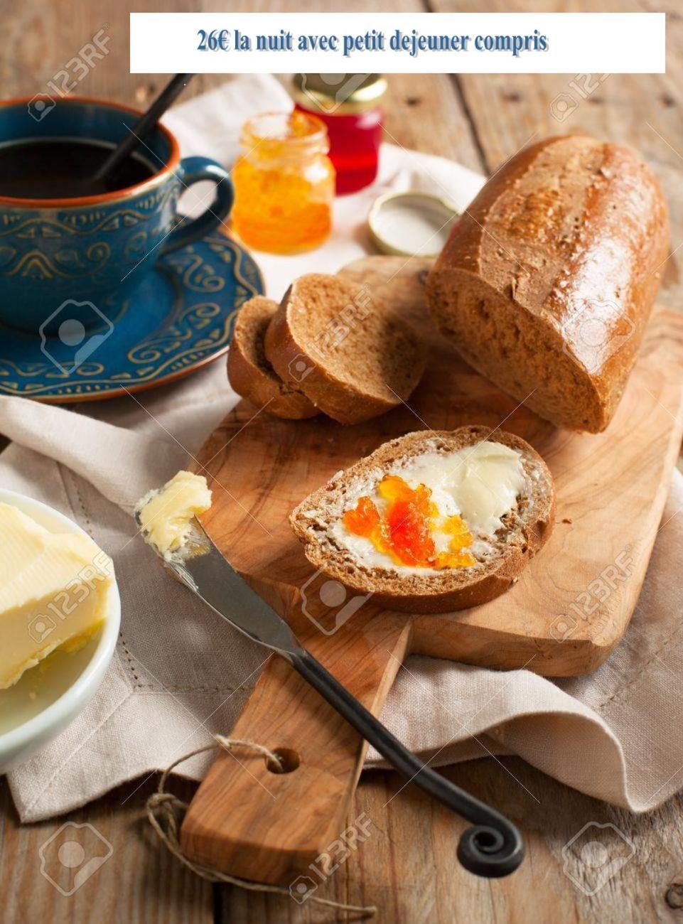 Gite La Decouverte Petit Dejeuner Offert Le Puy-en-Velay Bagian luar foto